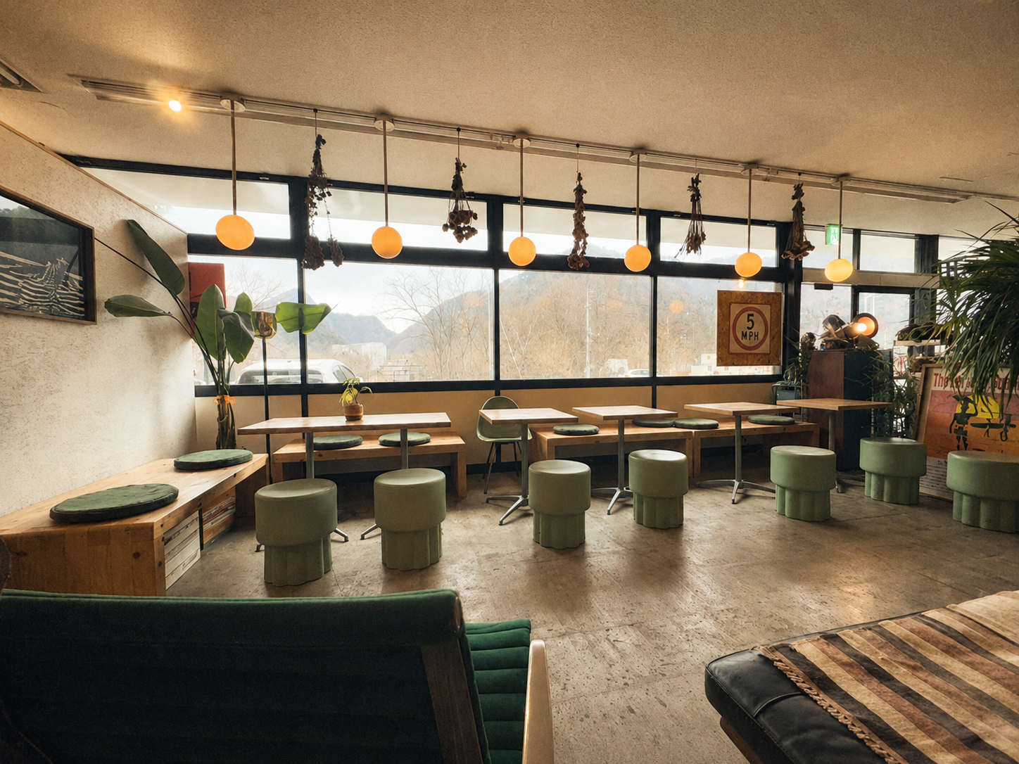 ZENERAL COFFEE STORE の席