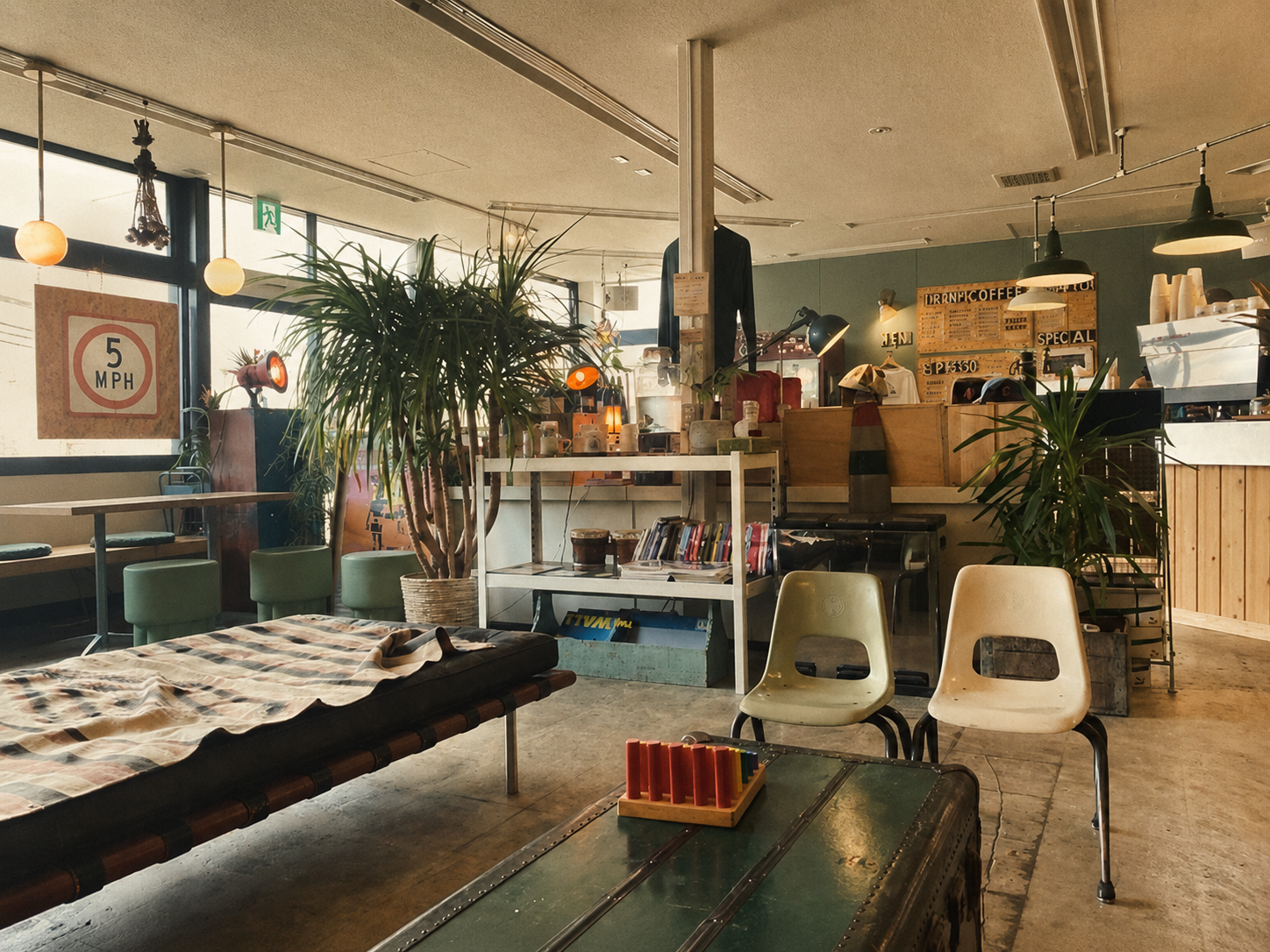 ZENERAL COFFEE STORE 店内